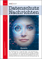 Titelbild der DANA-Ausgabe 1/2021 Schwerpunktthema "Biometrie", zu sehen ist ein Frauengesicht, bei dem durch Lichtkreise ein Fokus auf ein Auge gelegt ist